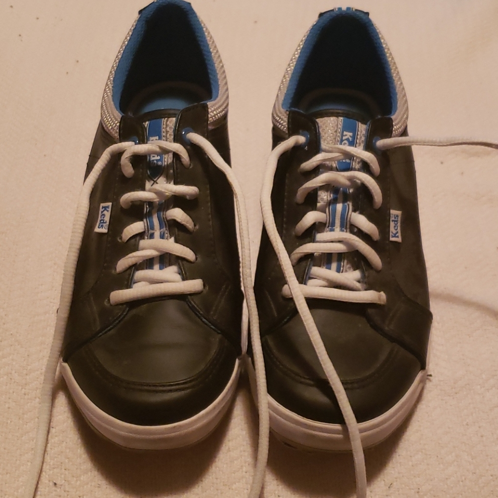 Shoes - Picture 5 of 5